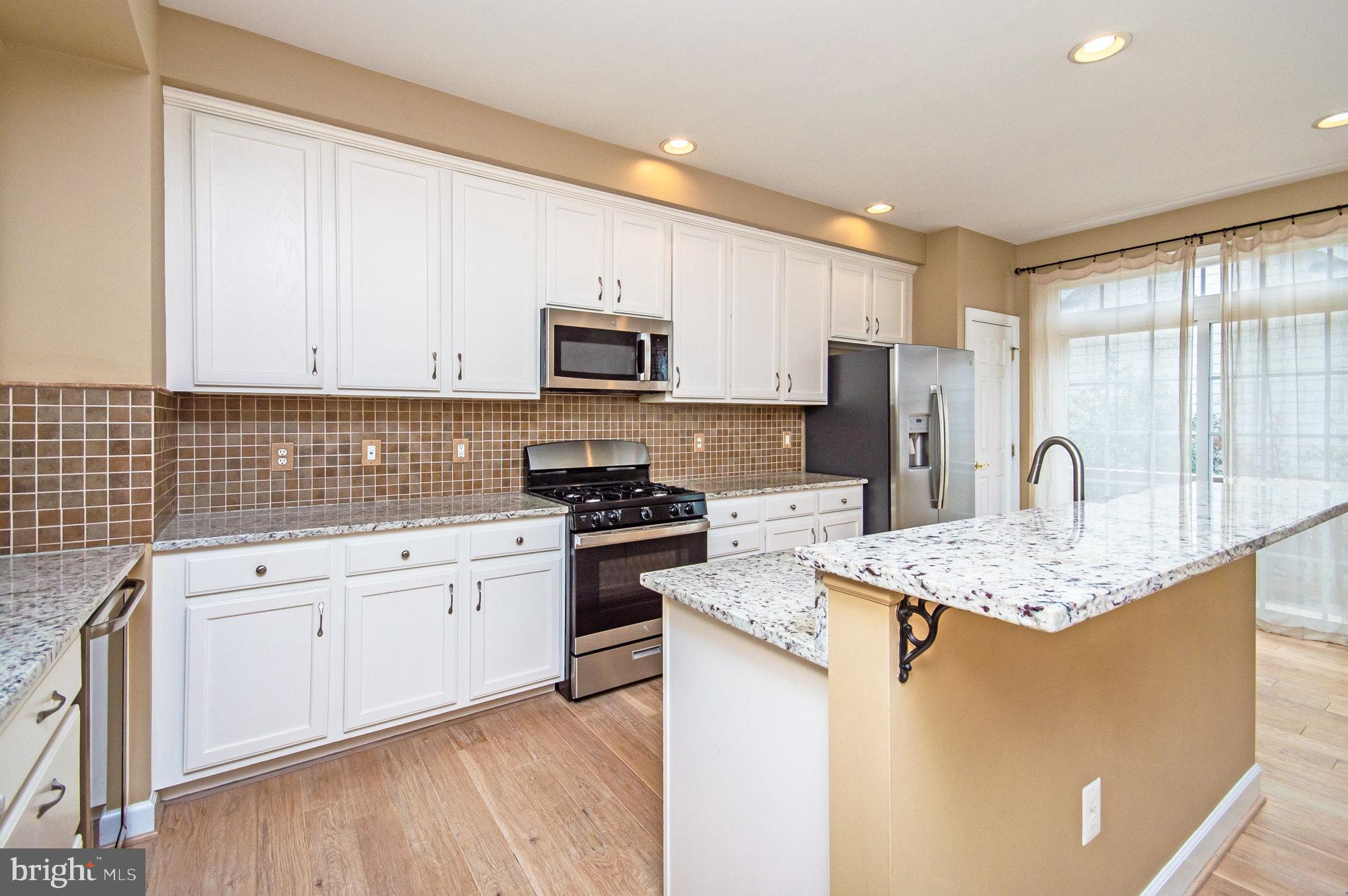 BELMONT BAY - Residential Lease