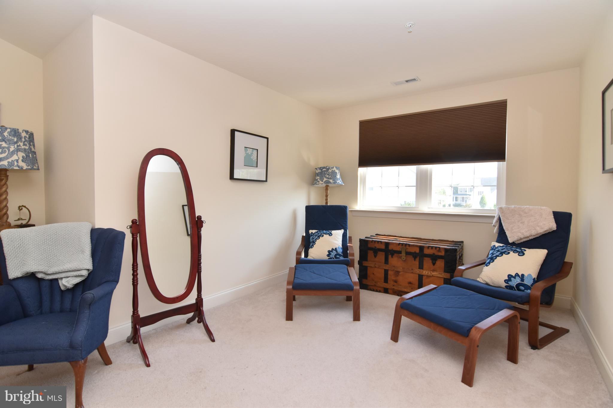 BROAD CREEK - Residential Lease