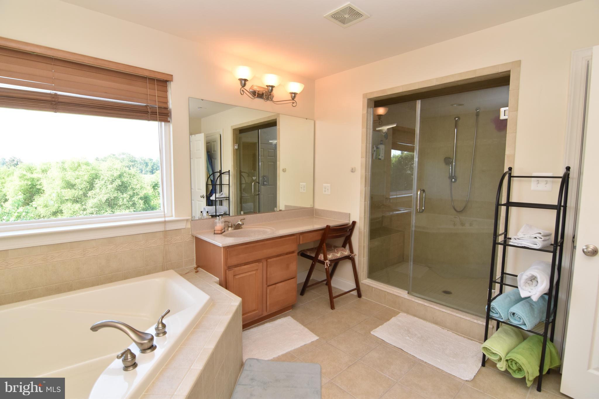 BROAD CREEK - Residential Lease