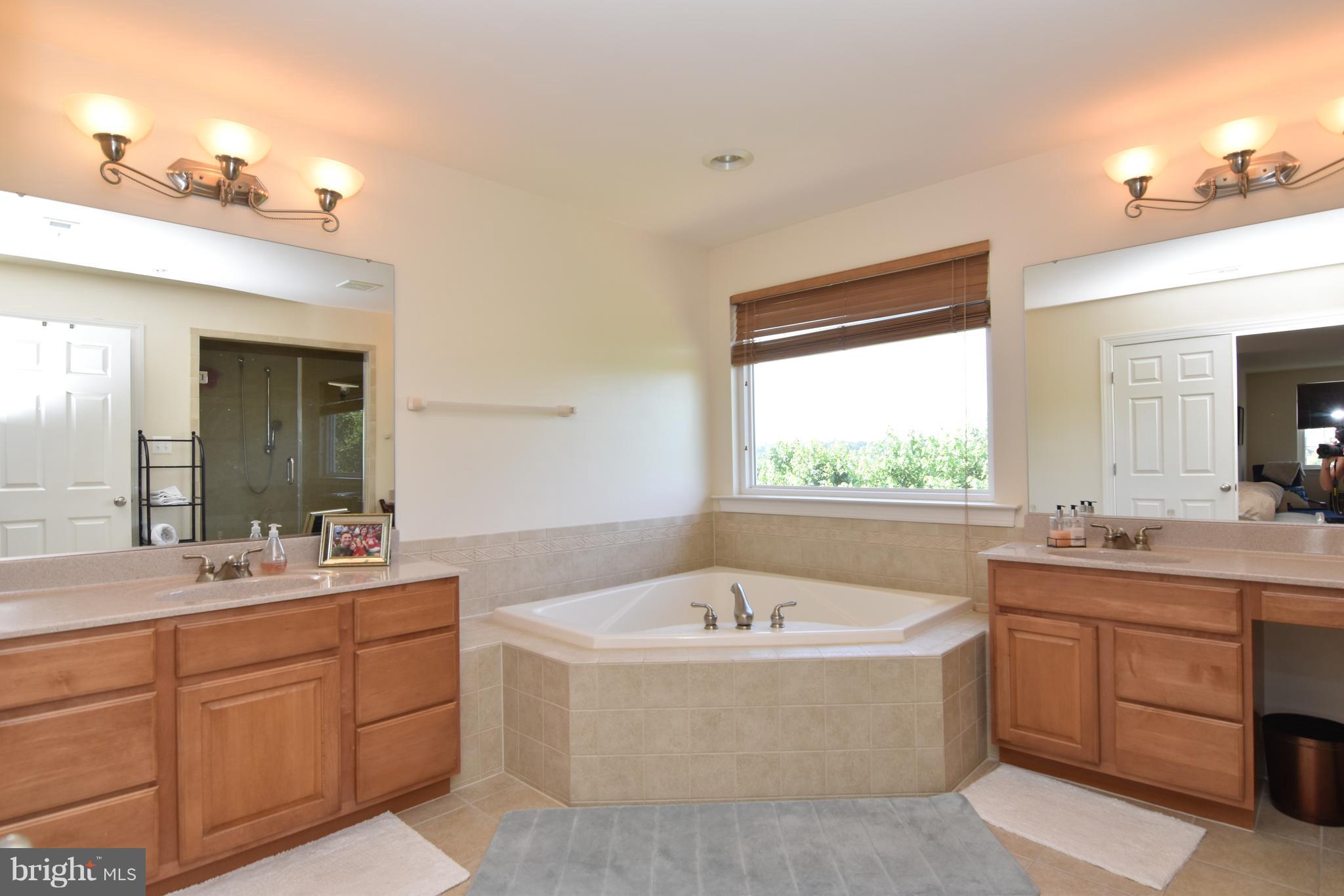 BROAD CREEK - Residential Lease