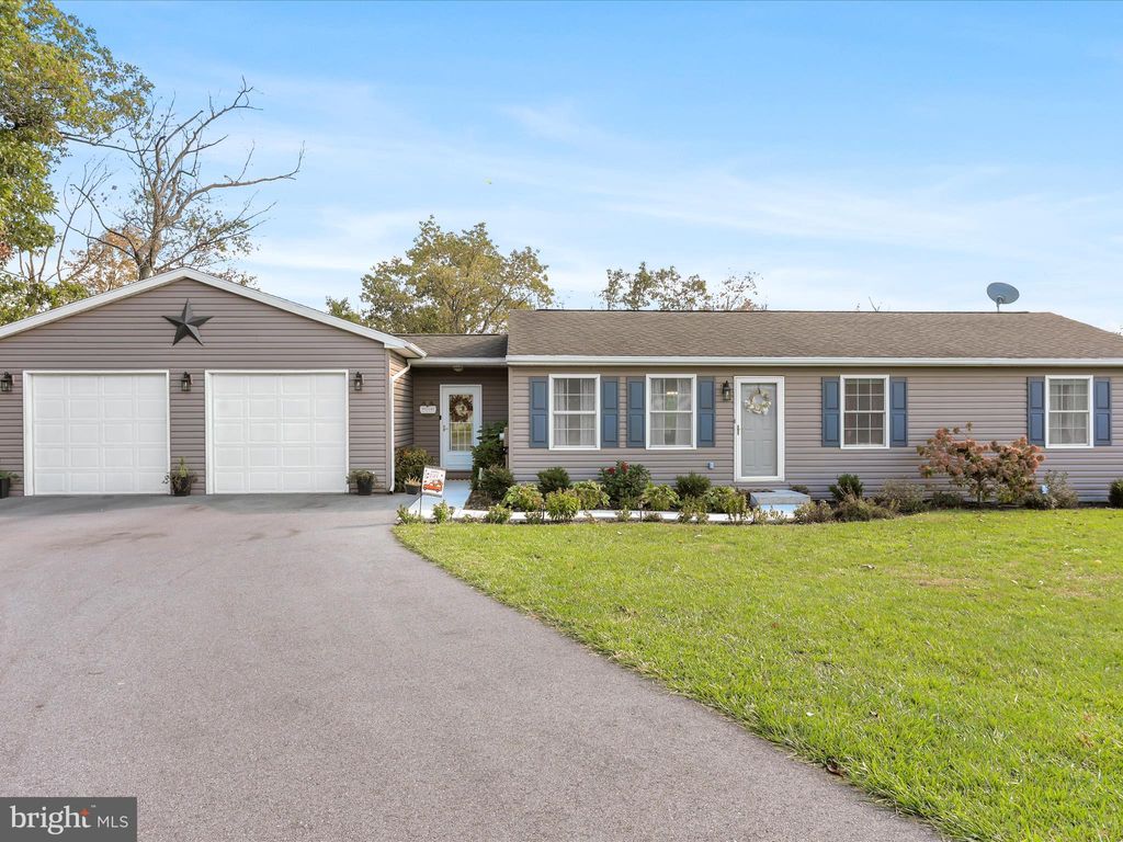 Photo of 3474 Harold Pl, GREENCASTLE, PA 17225 (MLS # PAFL2030662)