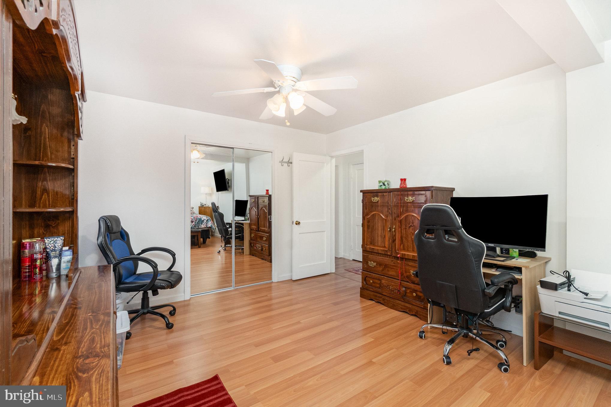 MARLYN MANOR - Residential