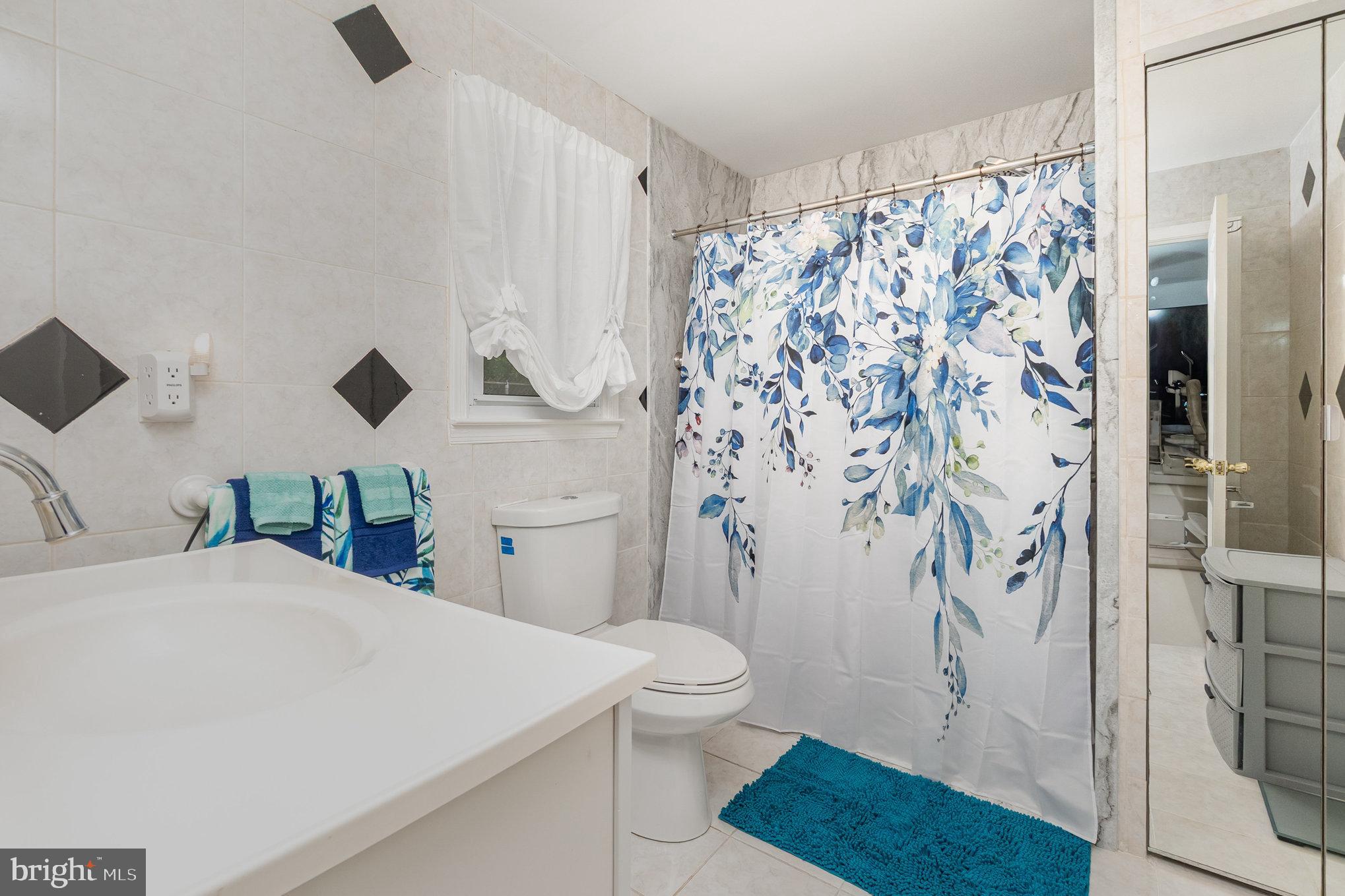 MARLYN MANOR - Residential