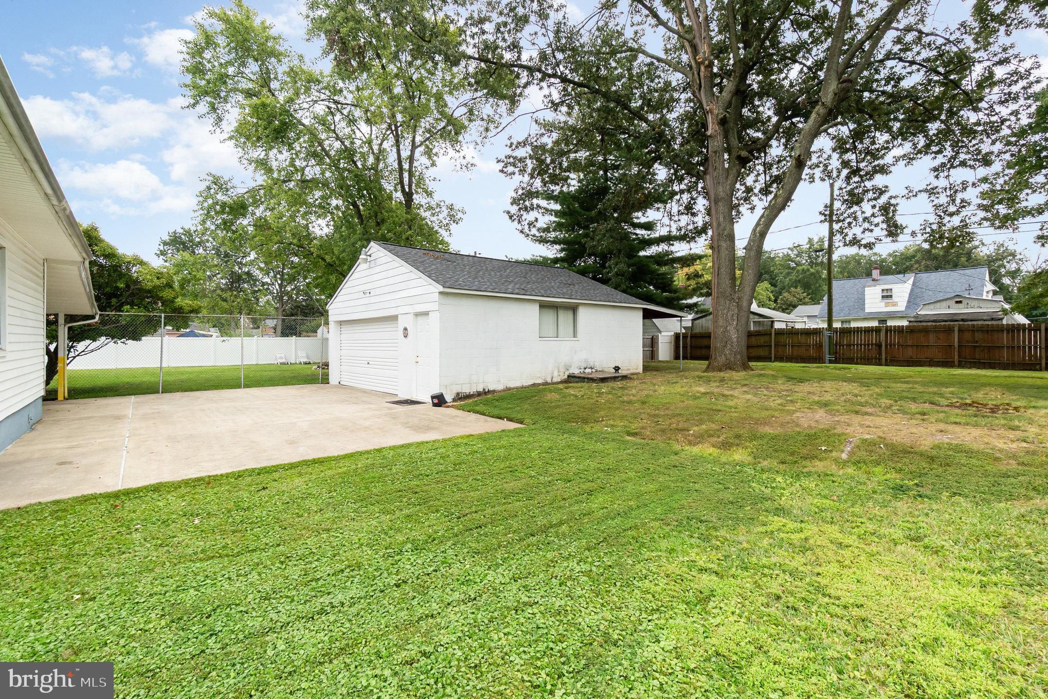 MARLYN MANOR - Residential