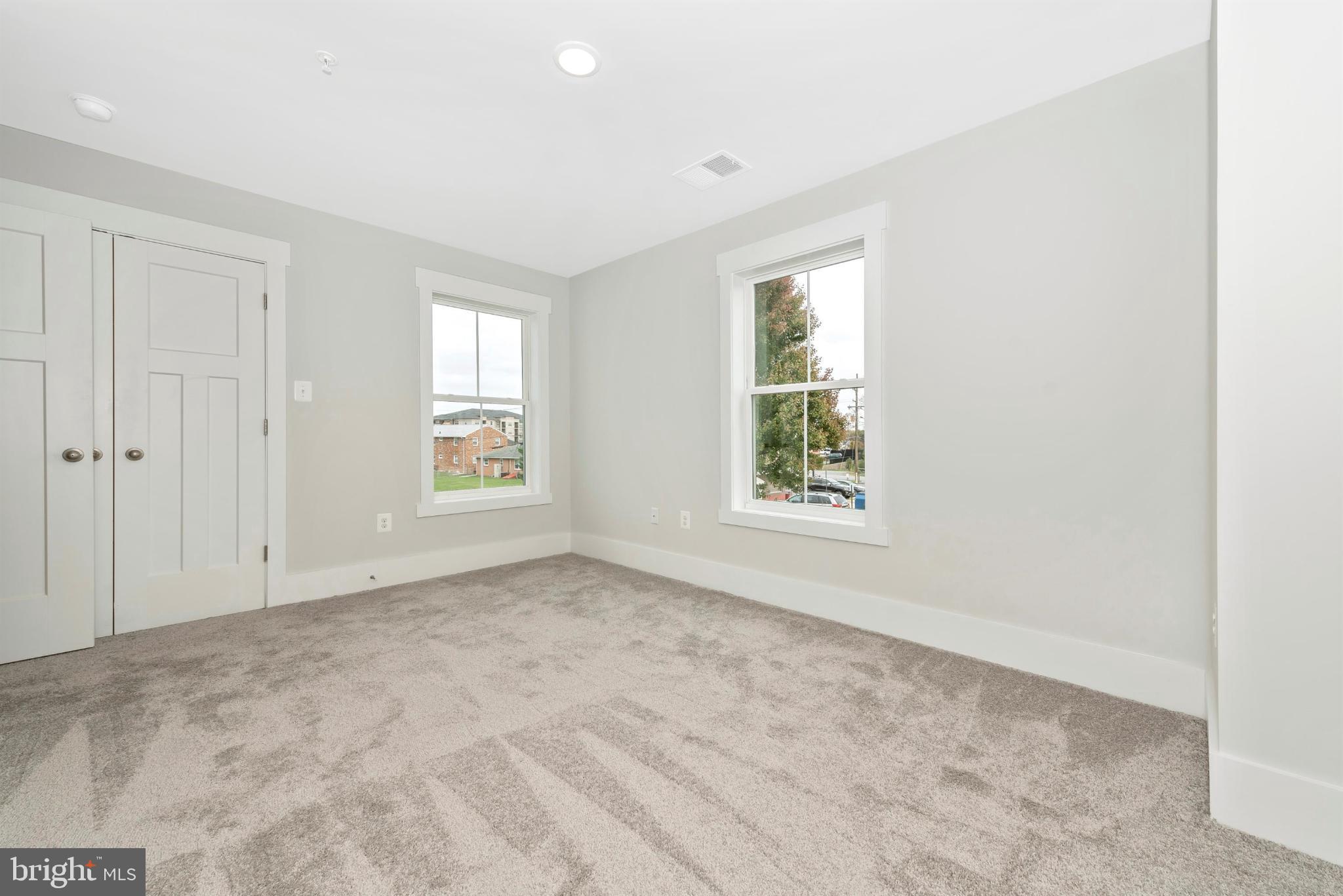 DOWNTOWN EASTON - Residential