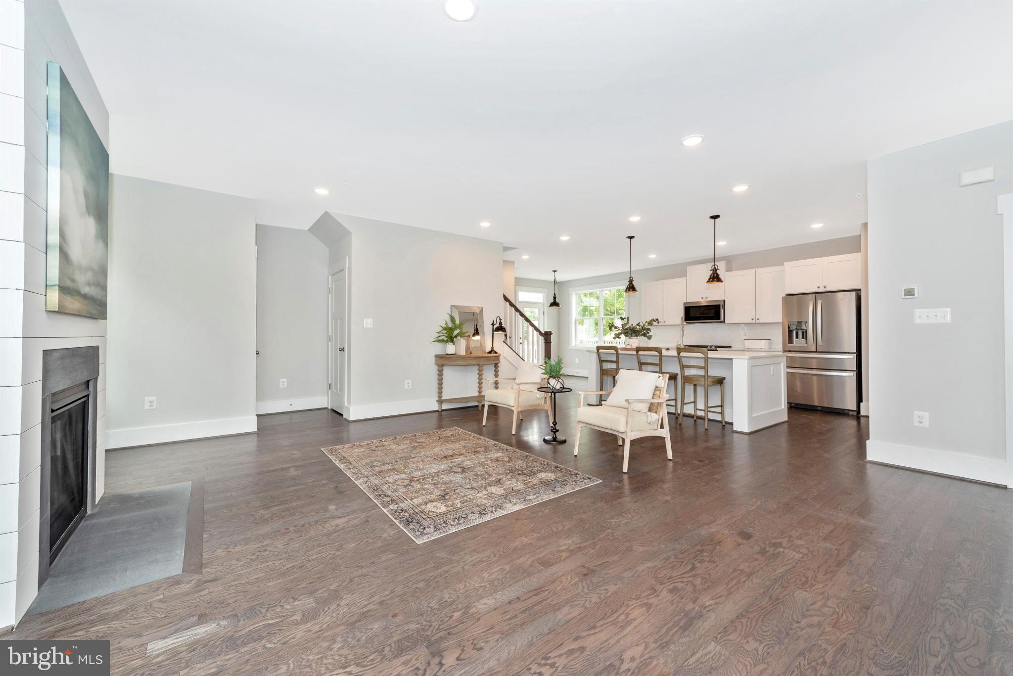 DOWNTOWN EASTON - Residential