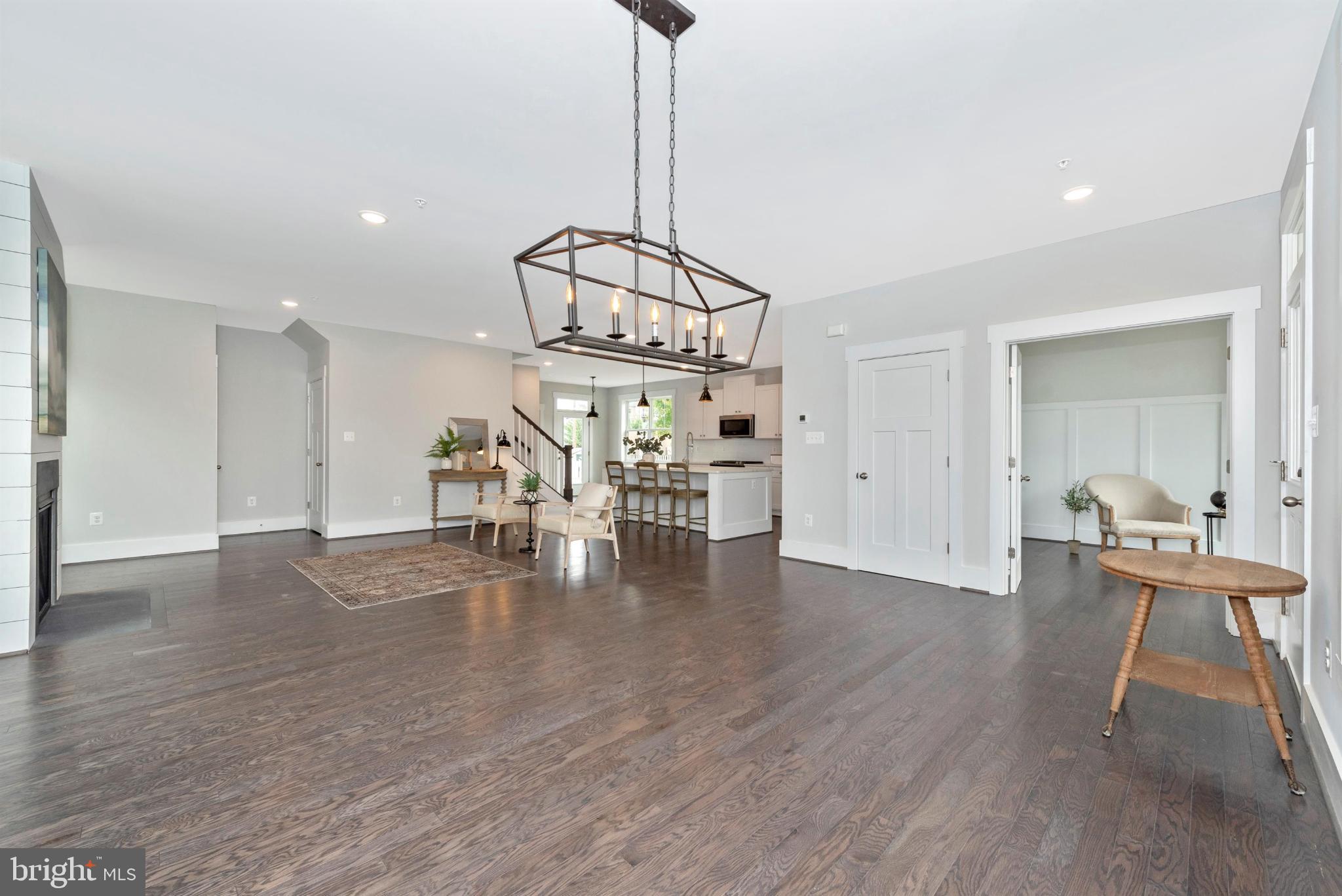 DOWNTOWN EASTON - Residential