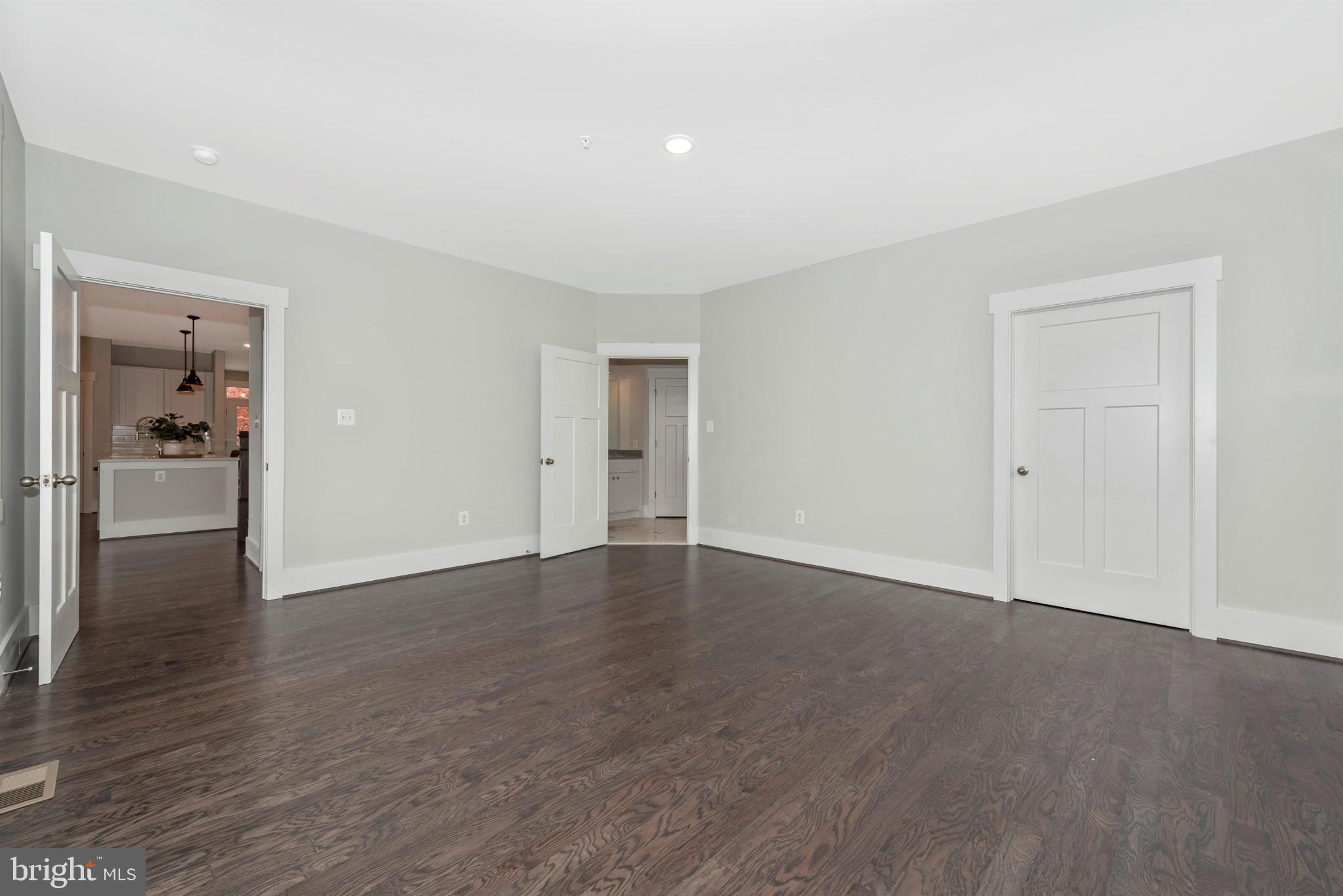 DOWNTOWN EASTON - Residential