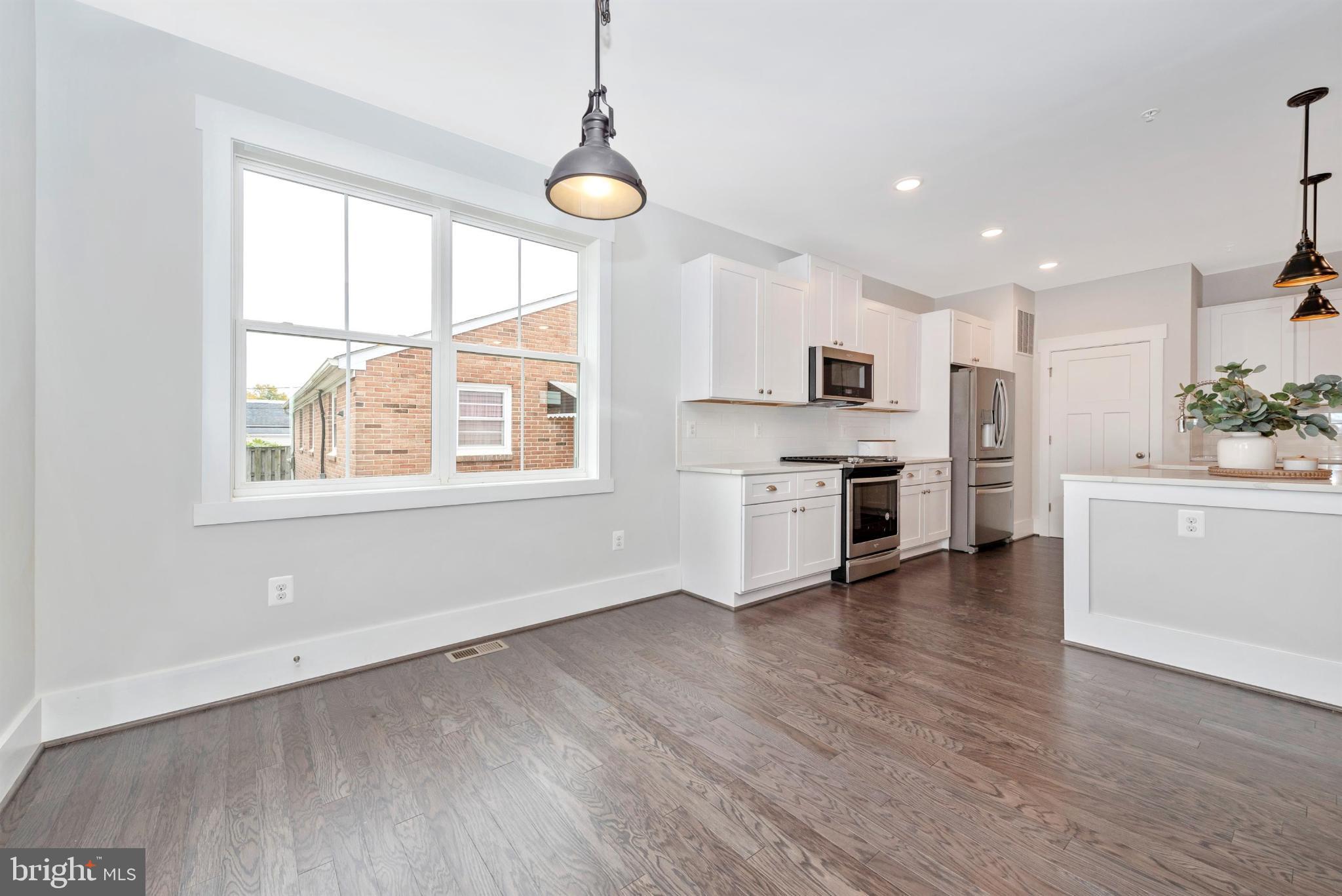 DOWNTOWN EASTON - Residential