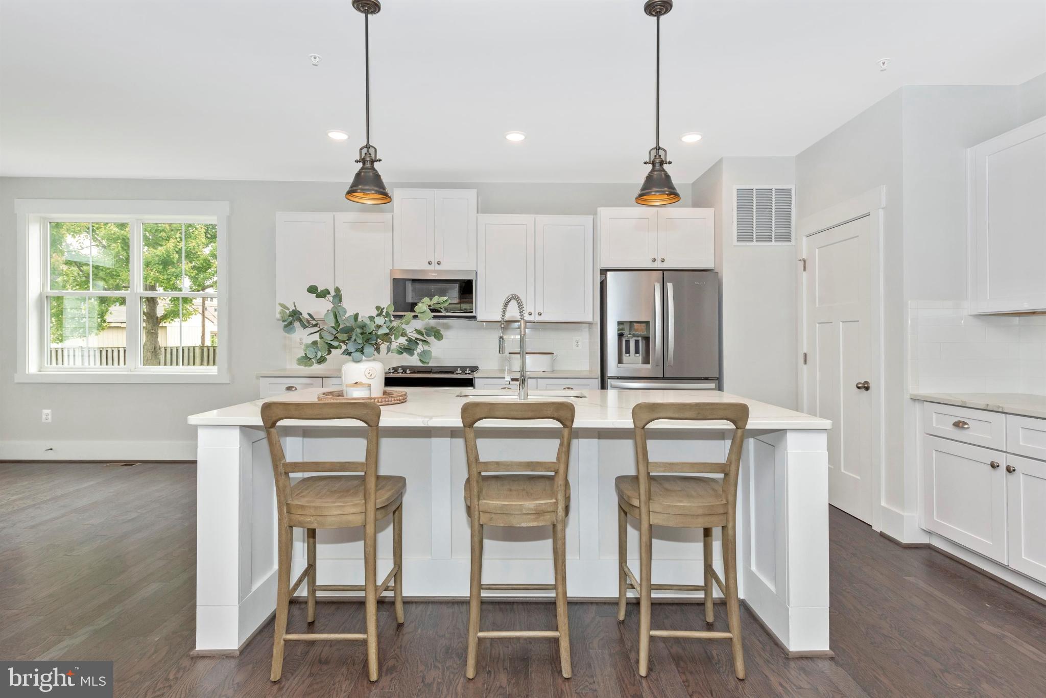 DOWNTOWN EASTON - Residential