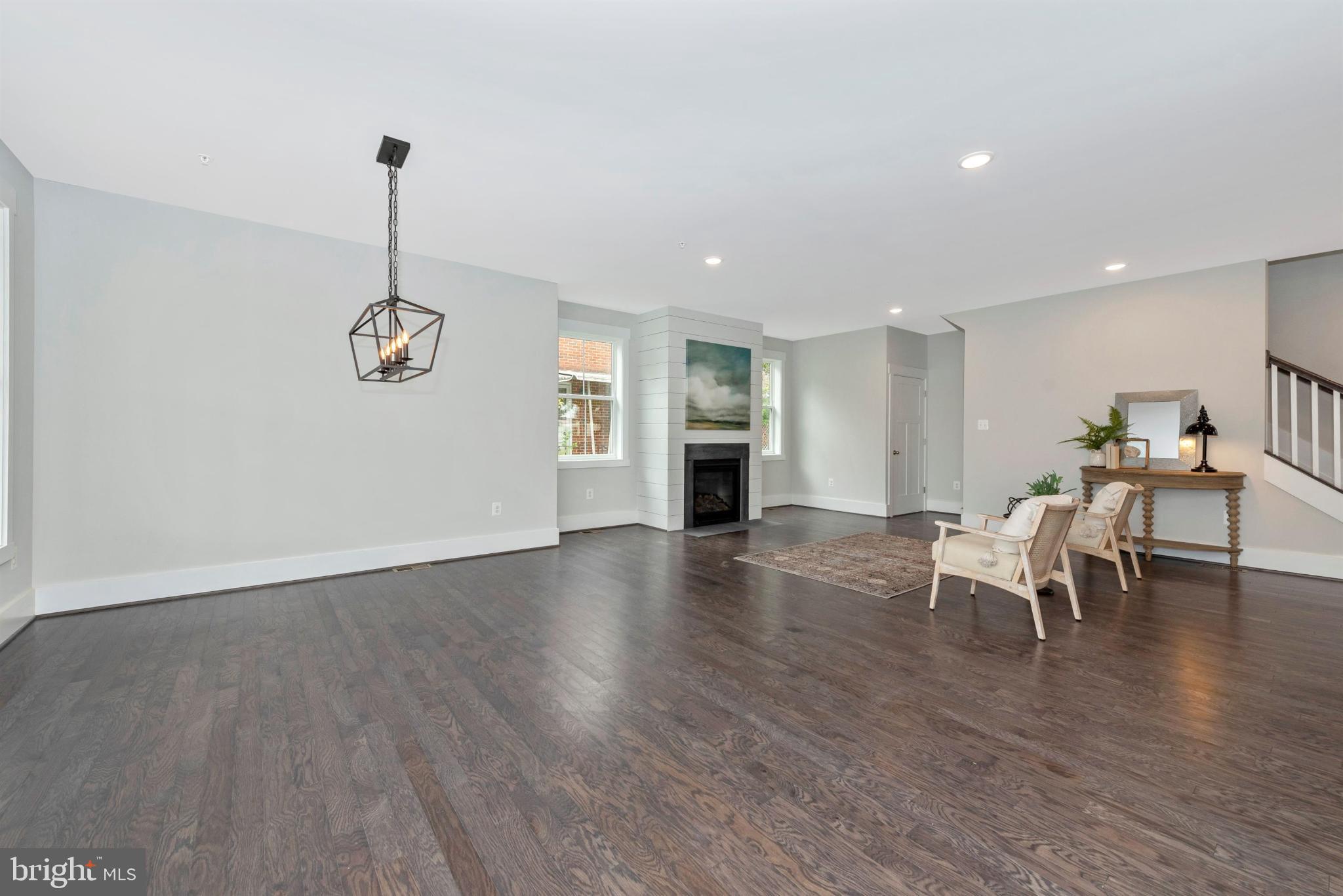 DOWNTOWN EASTON - Residential