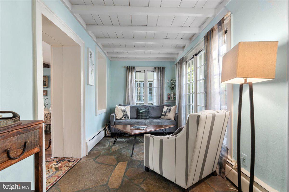 BARNES COURT CONDO - Residential