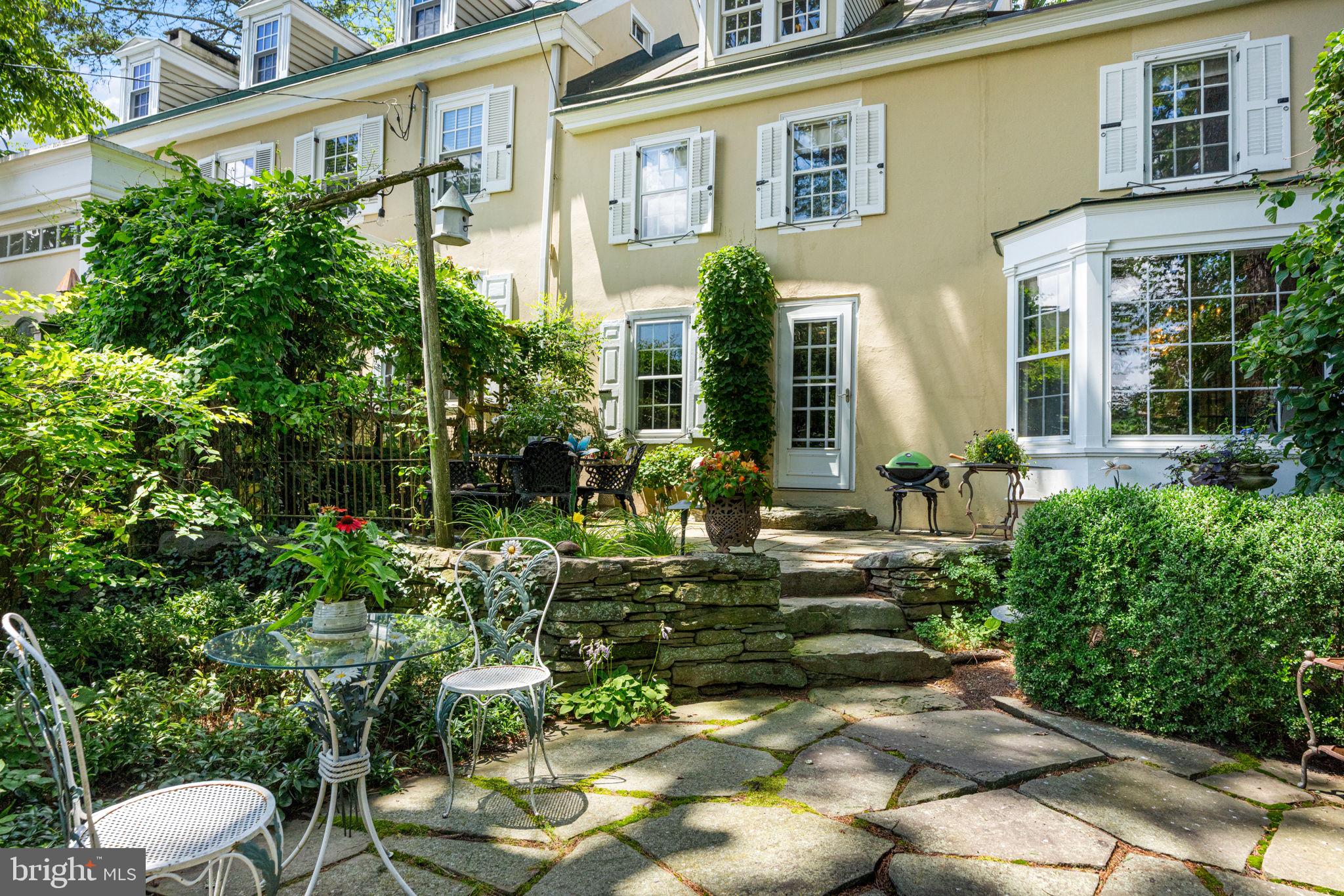 1 BARNES COURT