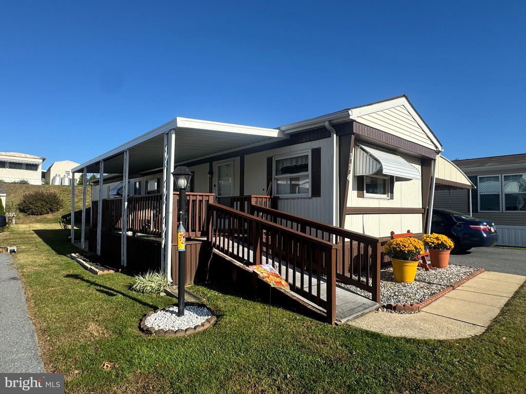 Photo of 114 Ridgewood Manor, MANHEIM, PA 17545 (MLS # PALA2078680)