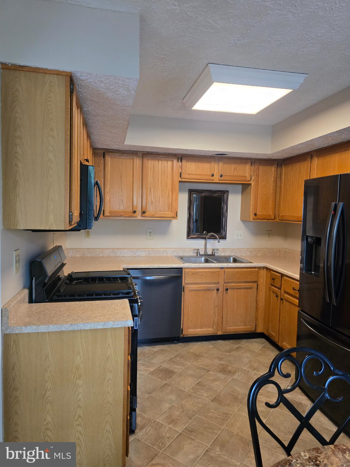 STUART MECHANIC - Residential Lease