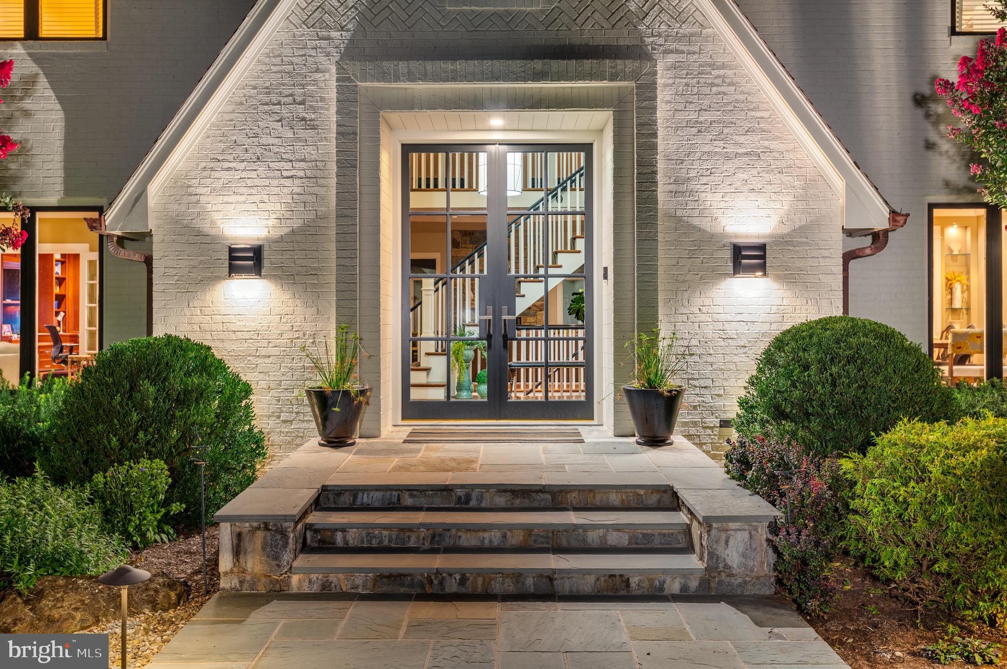 THE PALISADES - Residential