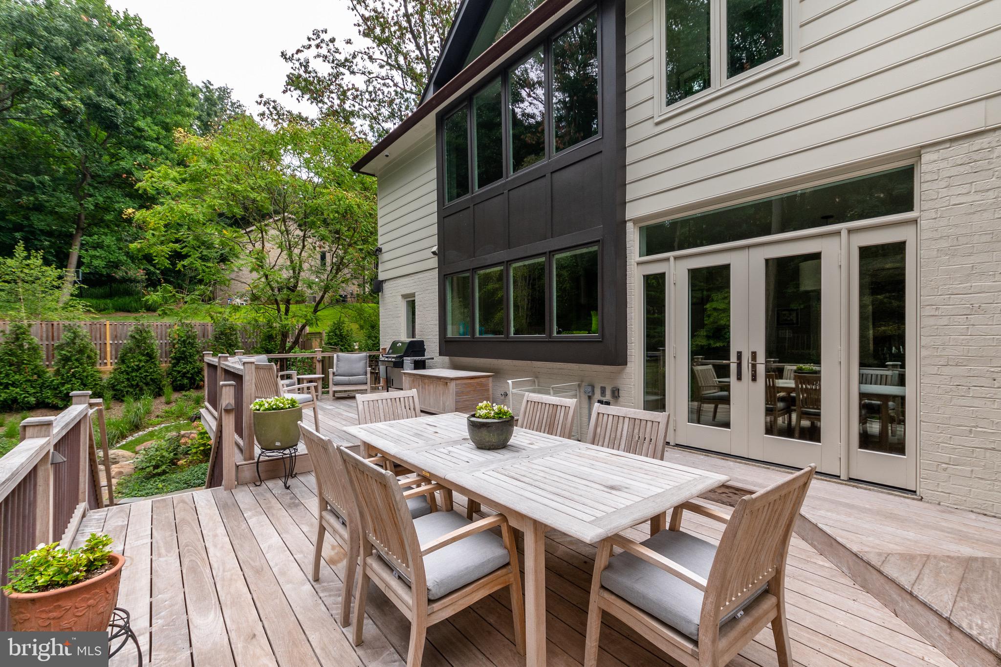 THE PALISADES - Residential