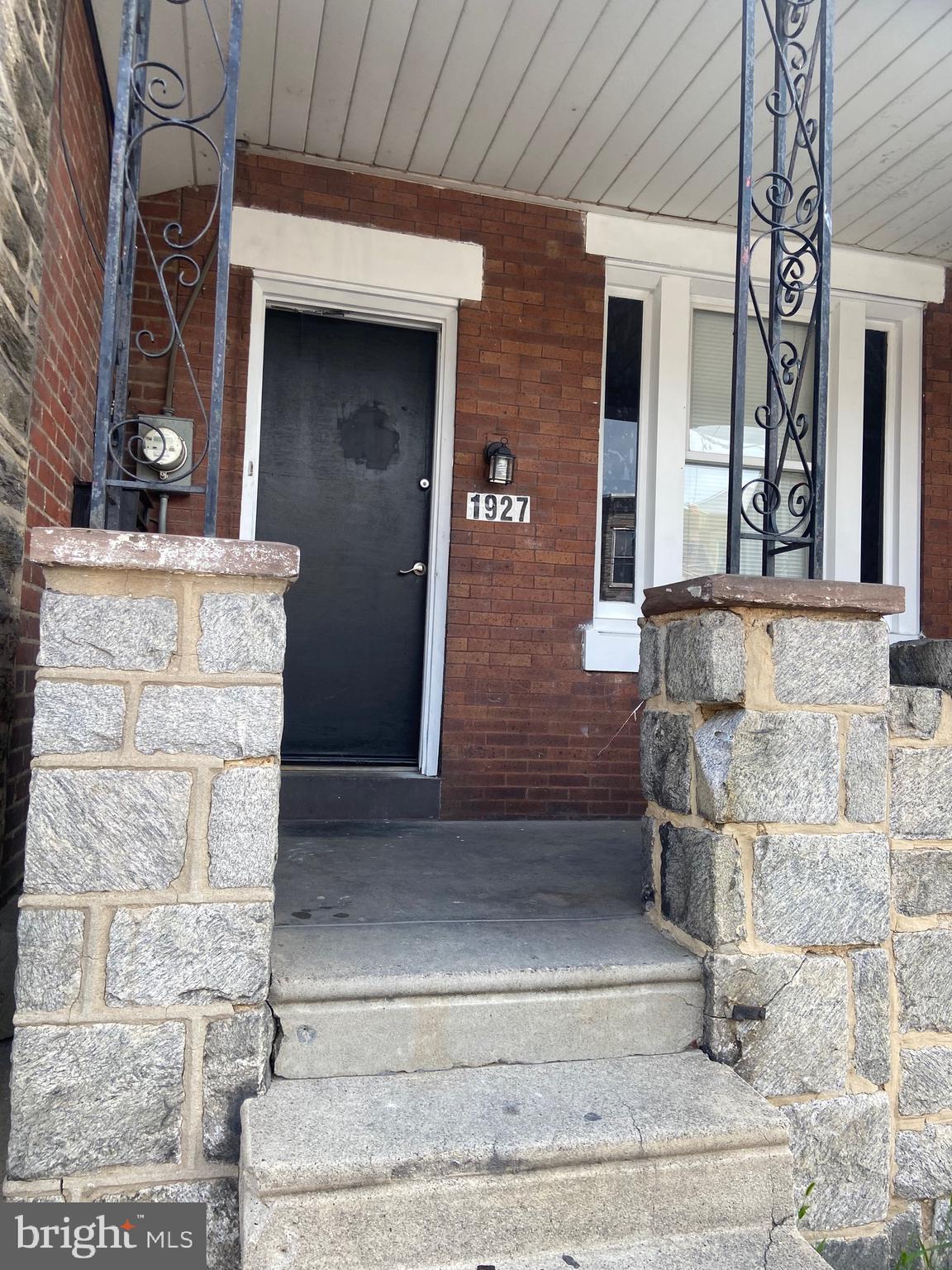 1927 E VENANGO STREET