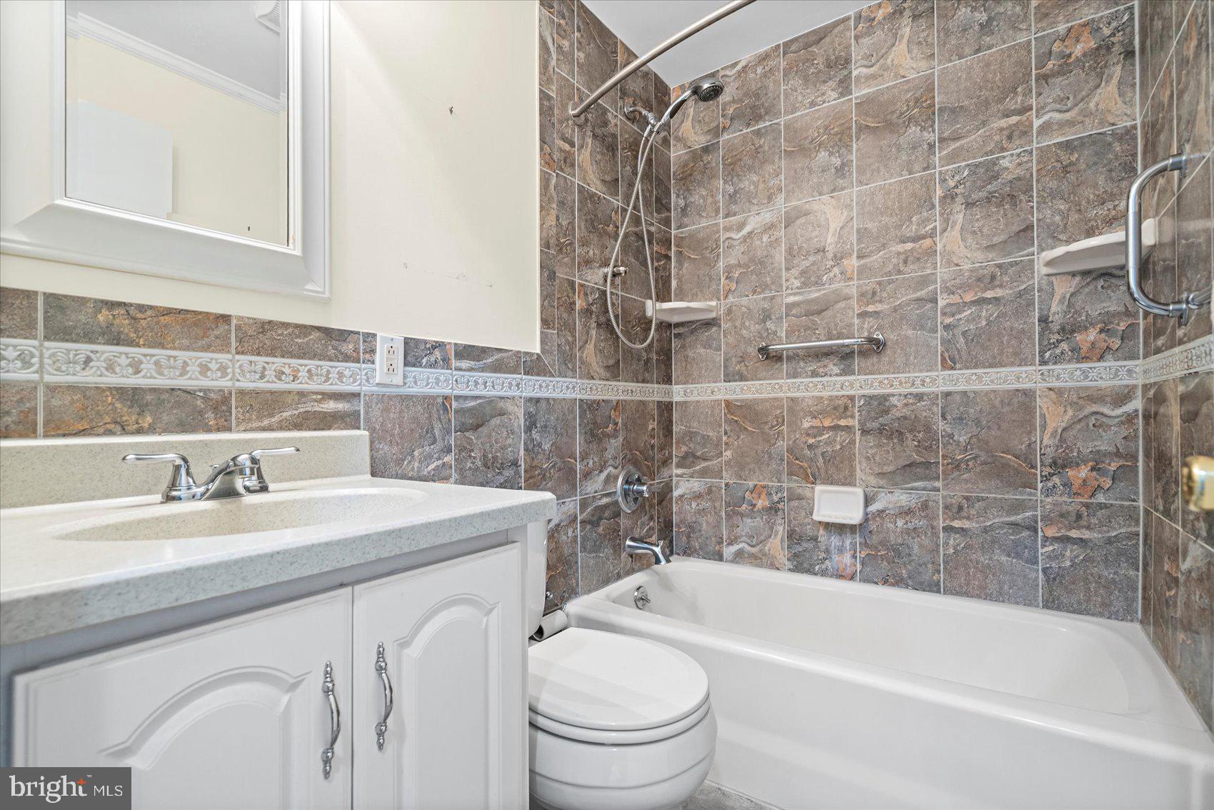 CROMWELL VALLEY - Residential