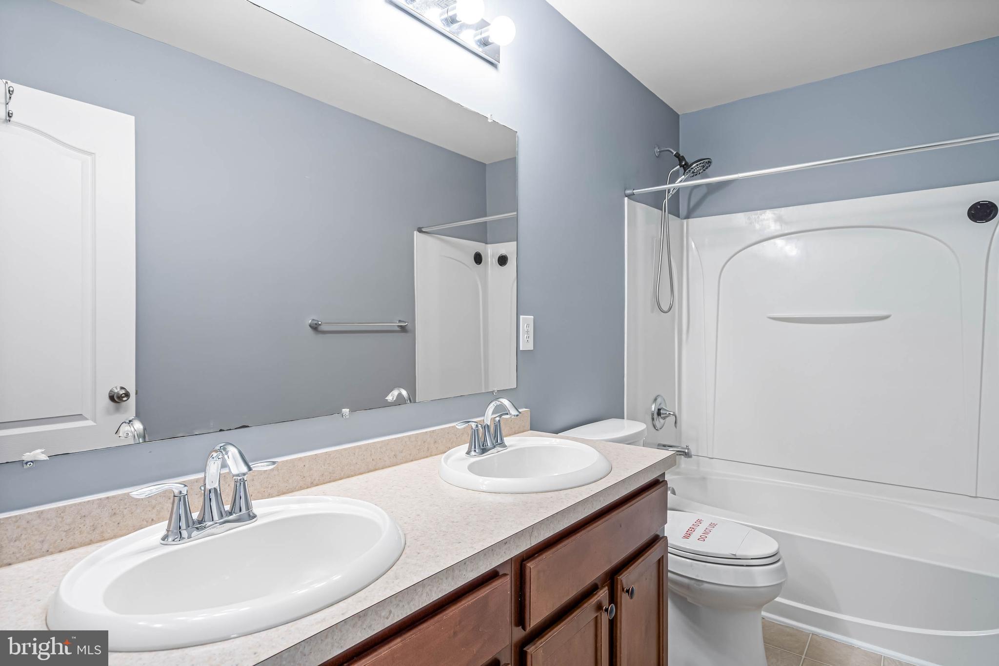 PLANTATION LAKES - Residential