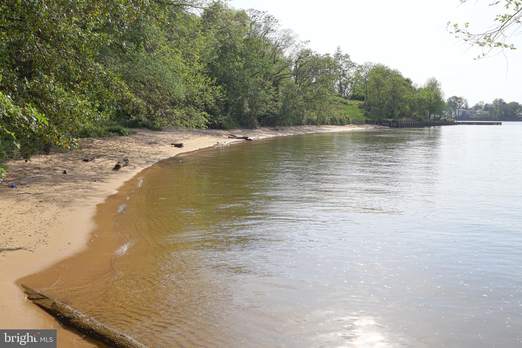 RIVIERA BEACH - Residential