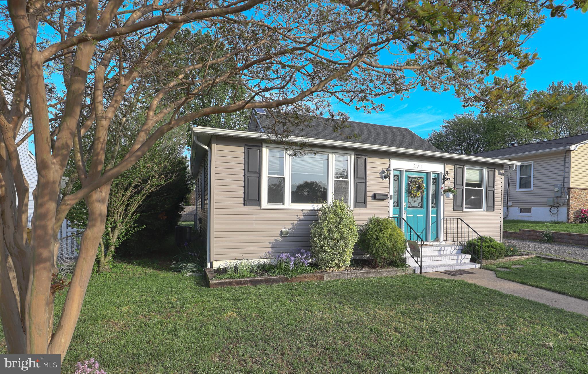 RIVIERA BEACH - Residential