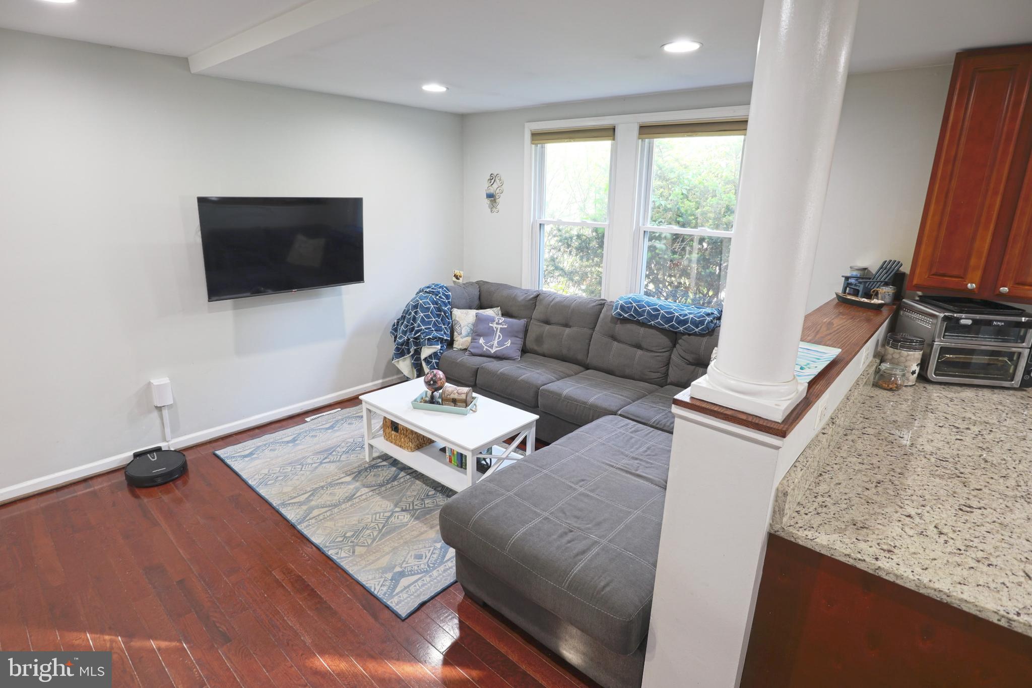 RIVIERA BEACH - Residential