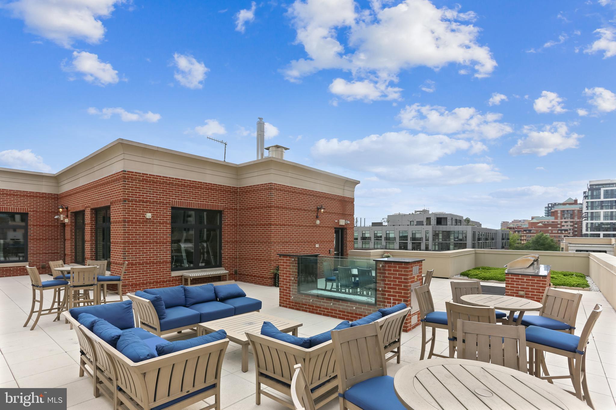 DOWNTOWN BETHESDA - Residential Lease