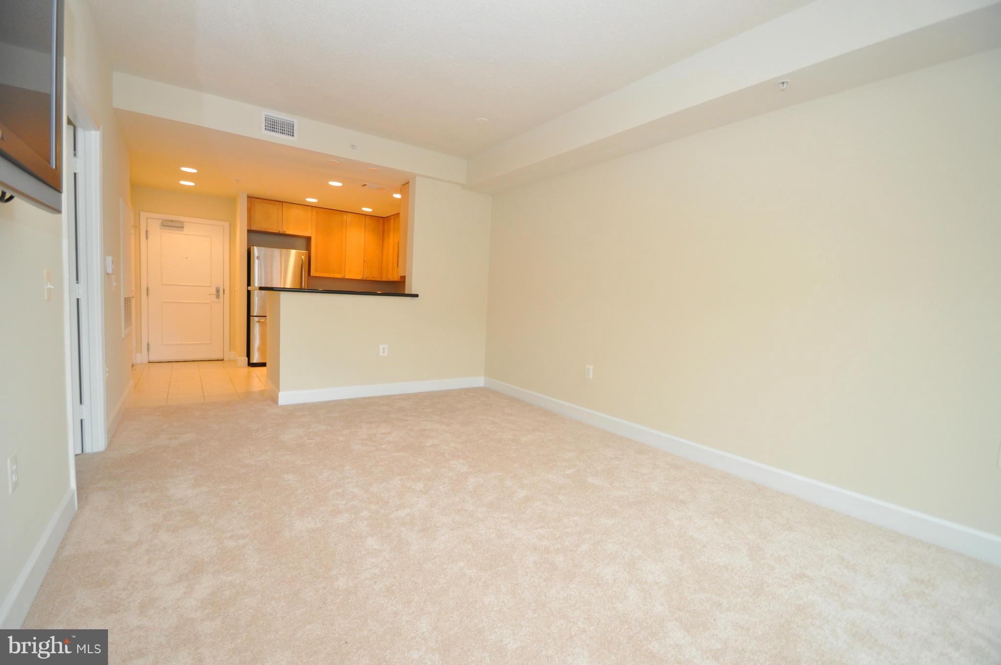 ECLIPSE ON CENTER PARK - Residential Lease