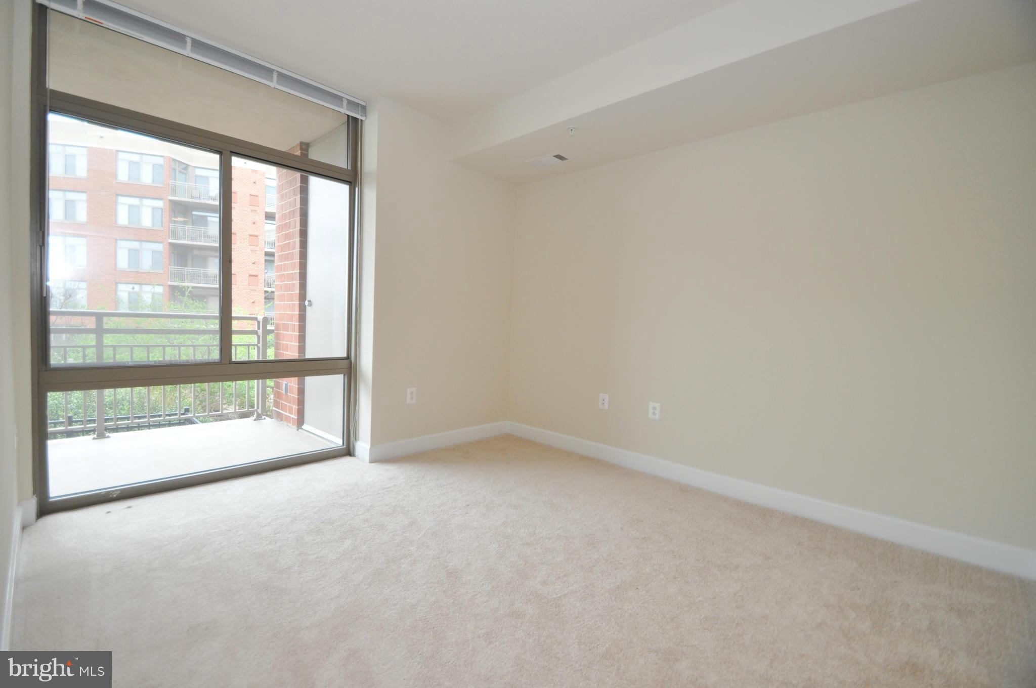 ECLIPSE ON CENTER PARK - Residential Lease