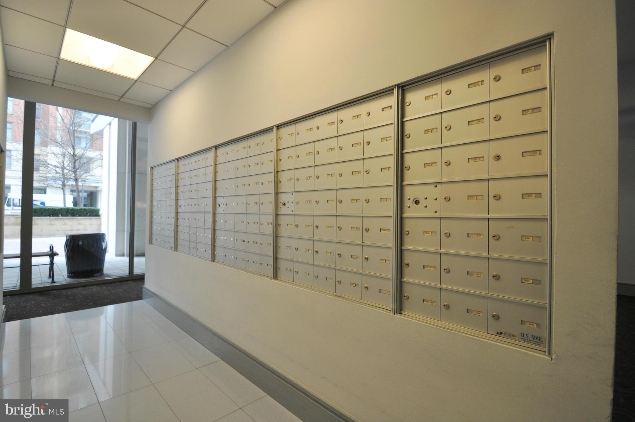 ECLIPSE ON CENTER PARK - Residential Lease