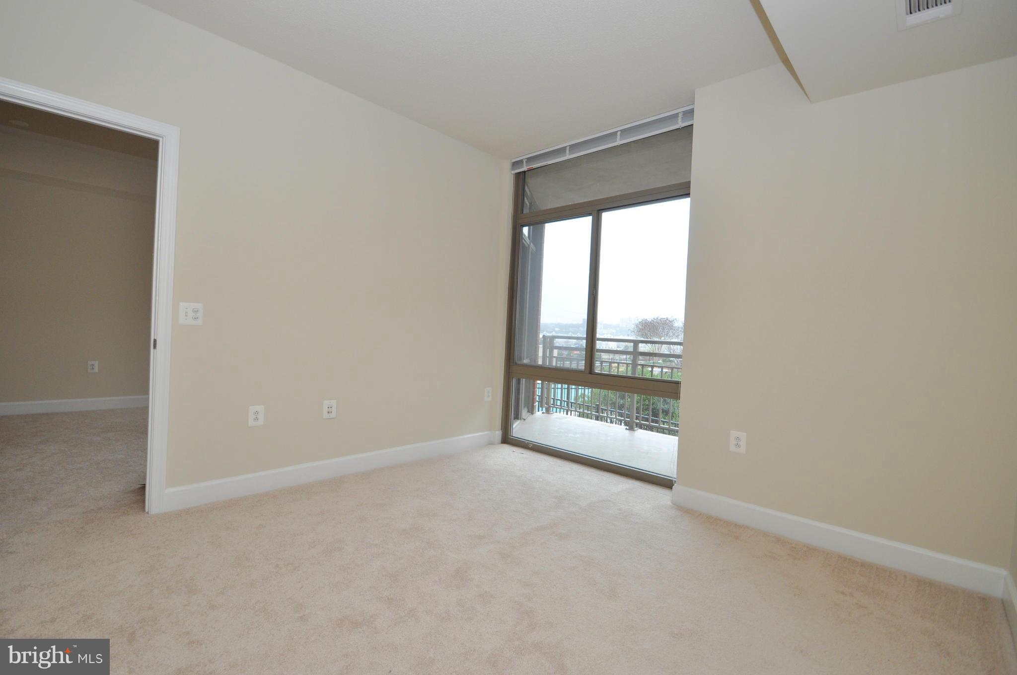 ECLIPSE ON CENTER PARK - Residential Lease