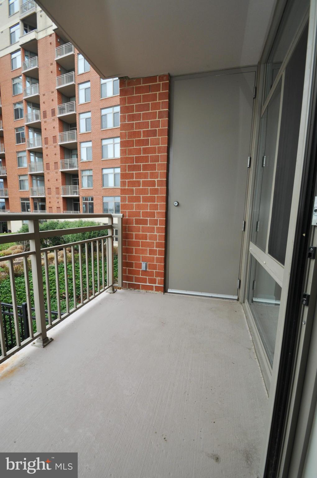 ECLIPSE ON CENTER PARK - Residential Lease