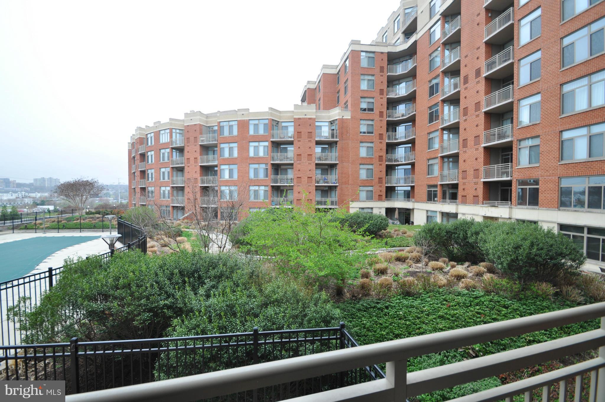 ECLIPSE ON CENTER PARK - Residential Lease