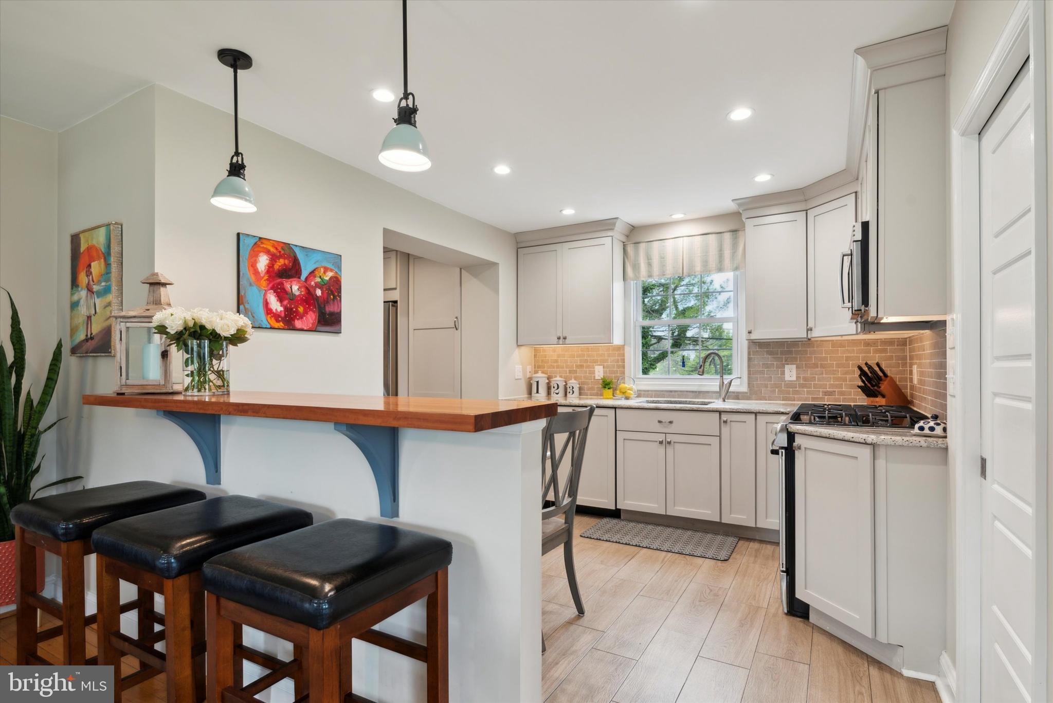 MERION GOLF MANOR - Residential