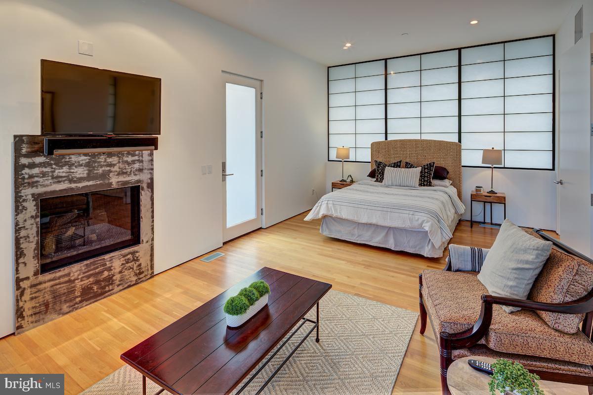 GLEN ECHO HEIGHTS - Residential