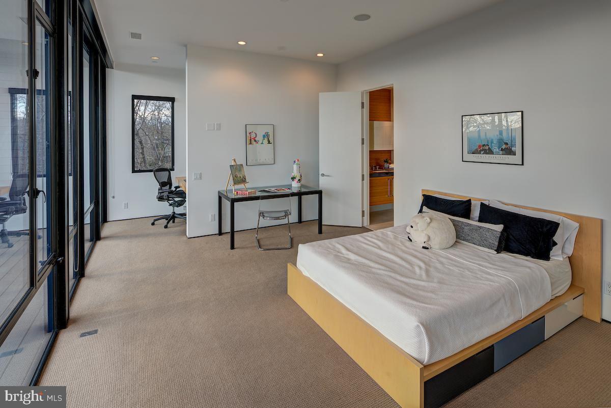 GLEN ECHO HEIGHTS - Residential