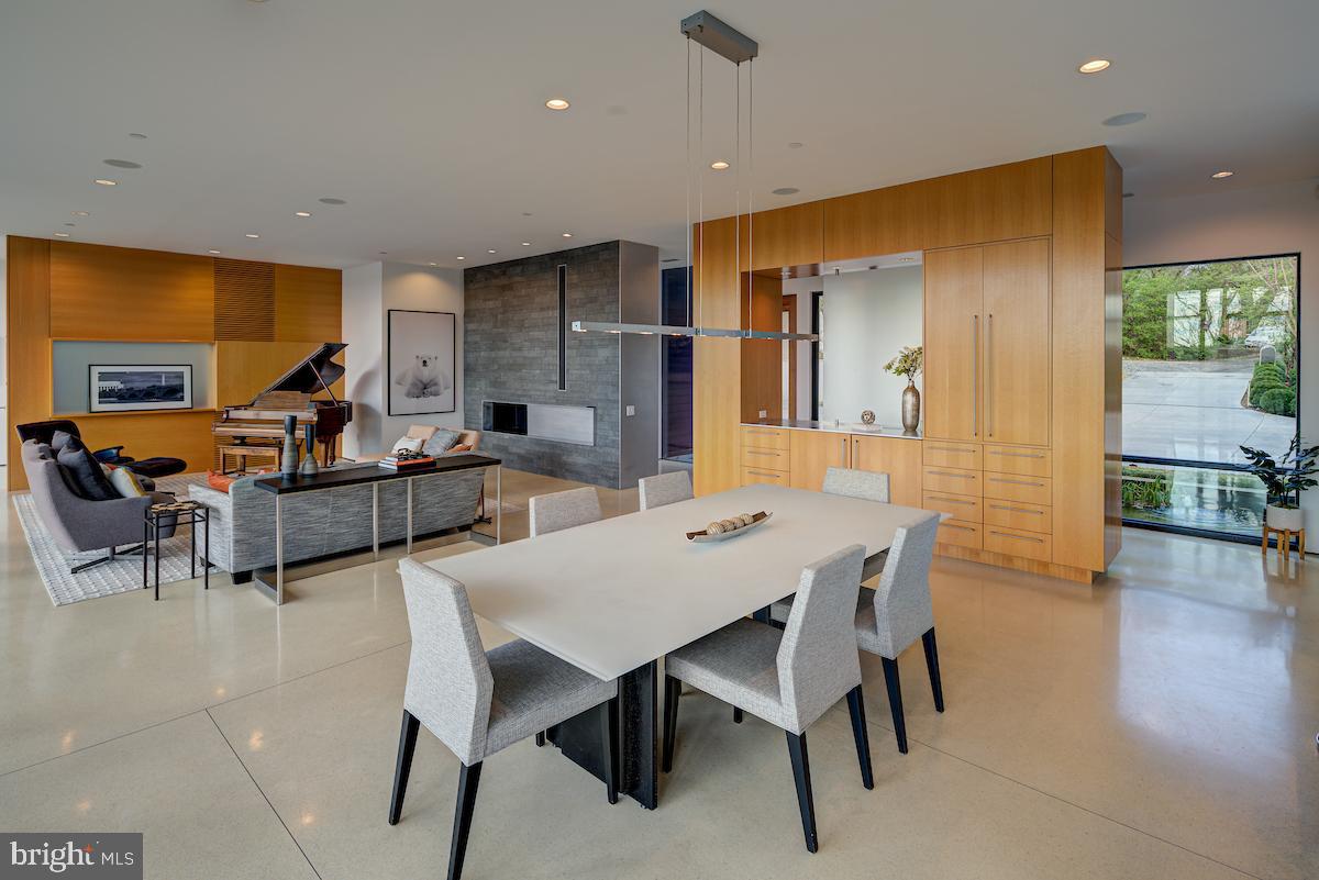 GLEN ECHO HEIGHTS - Residential