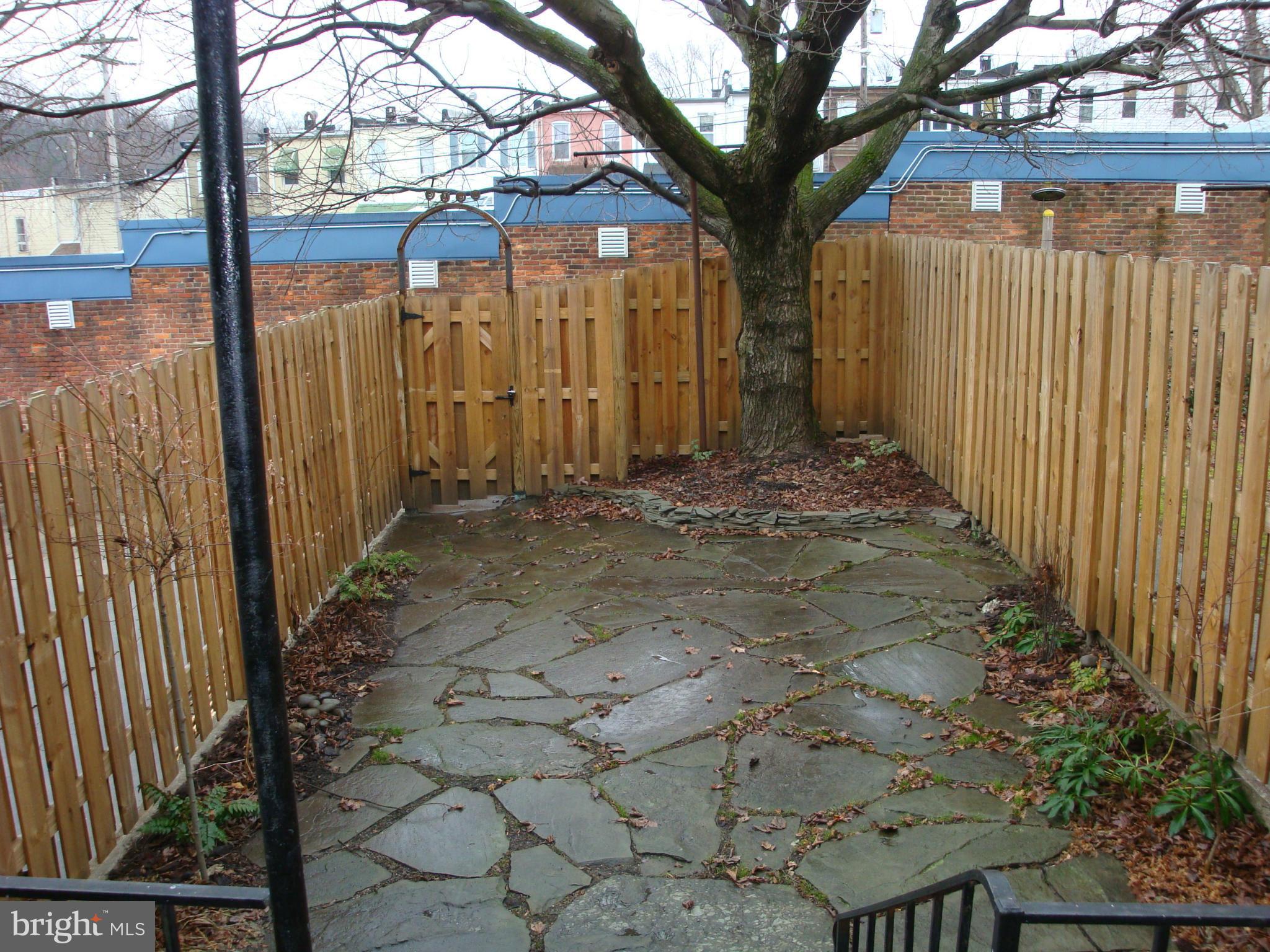 WOODBERRY - Residential Lease