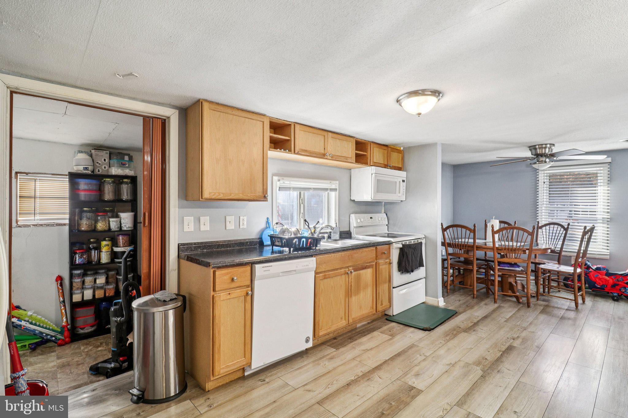 BOONES ESTATES - Residential