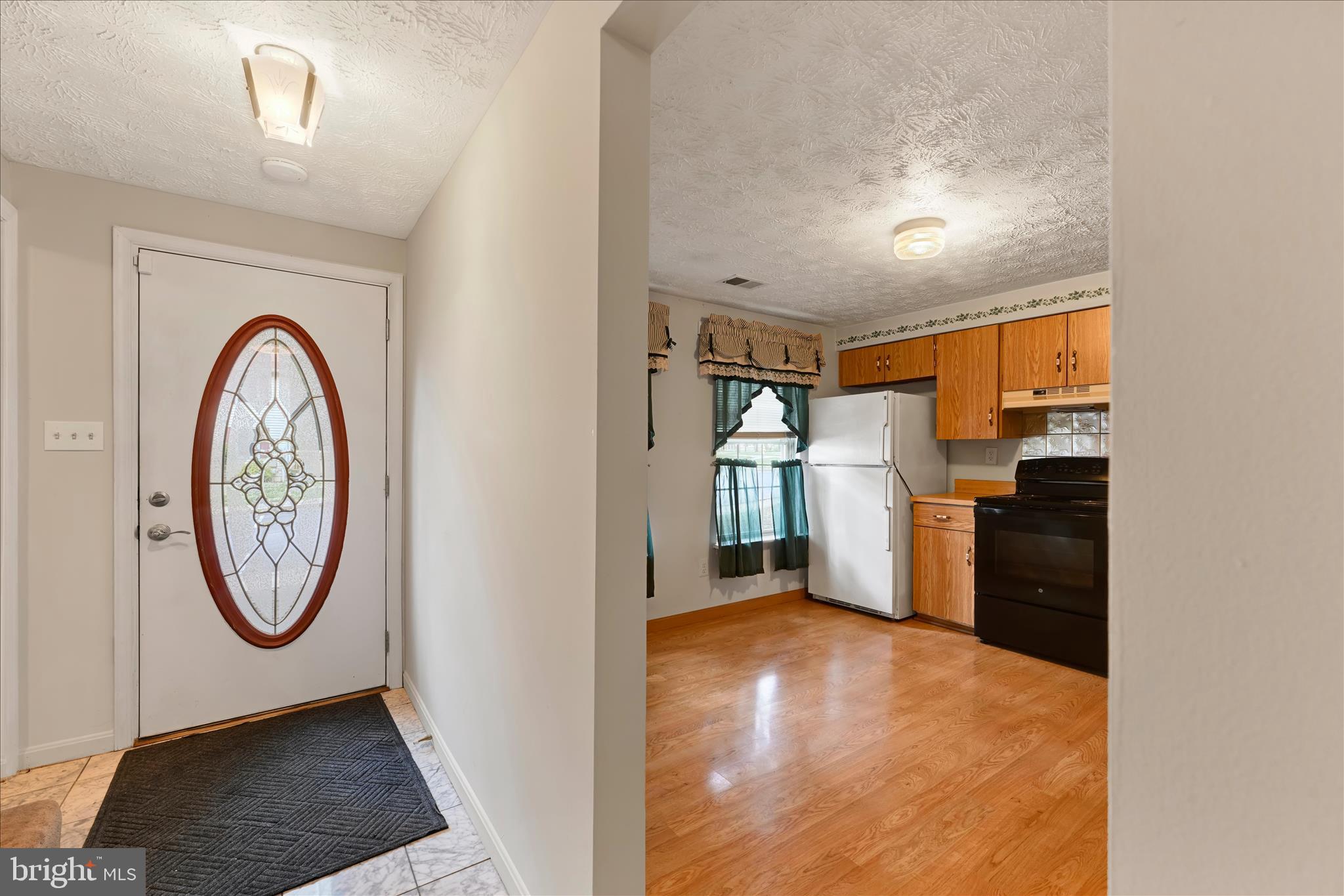 1503 LODGE POLE COURT