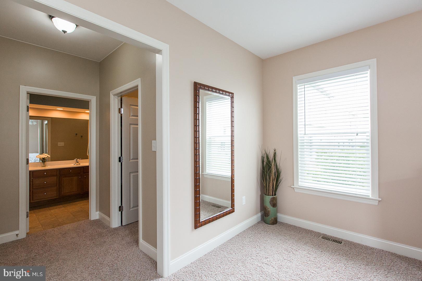 ELMCREST - Residential