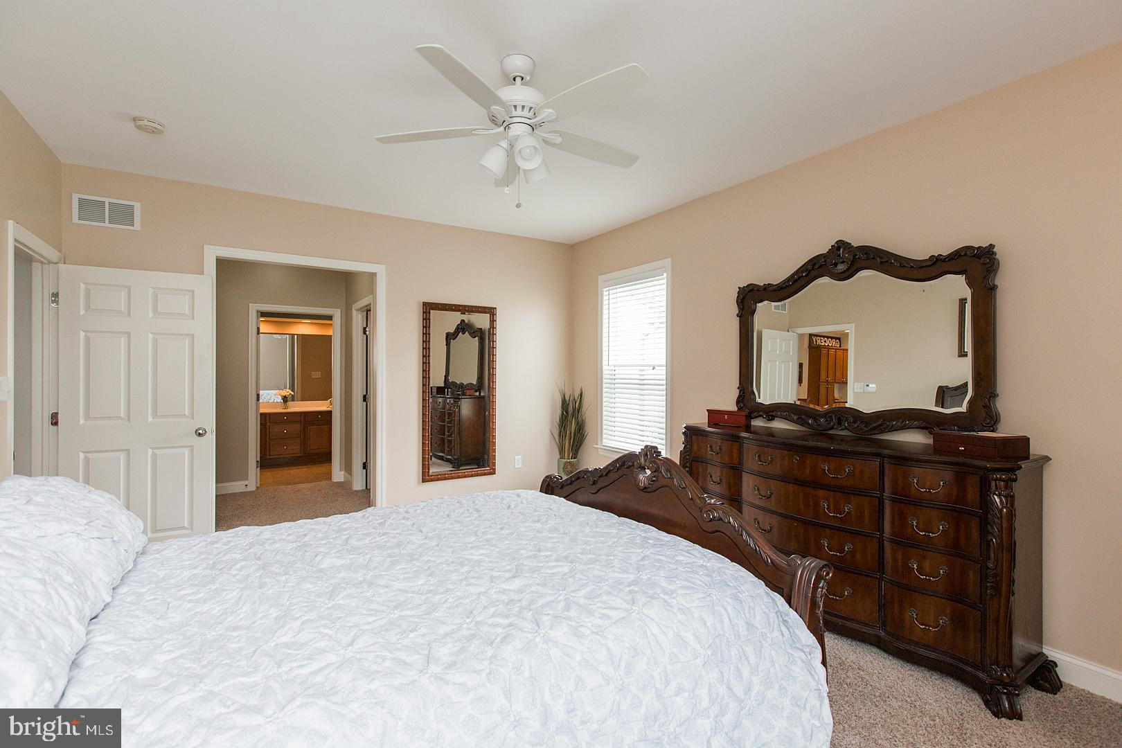 ELMCREST - Residential