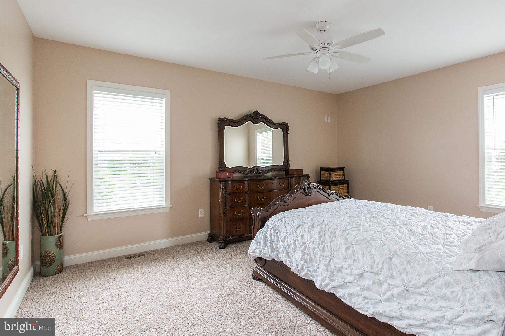 ELMCREST - Residential