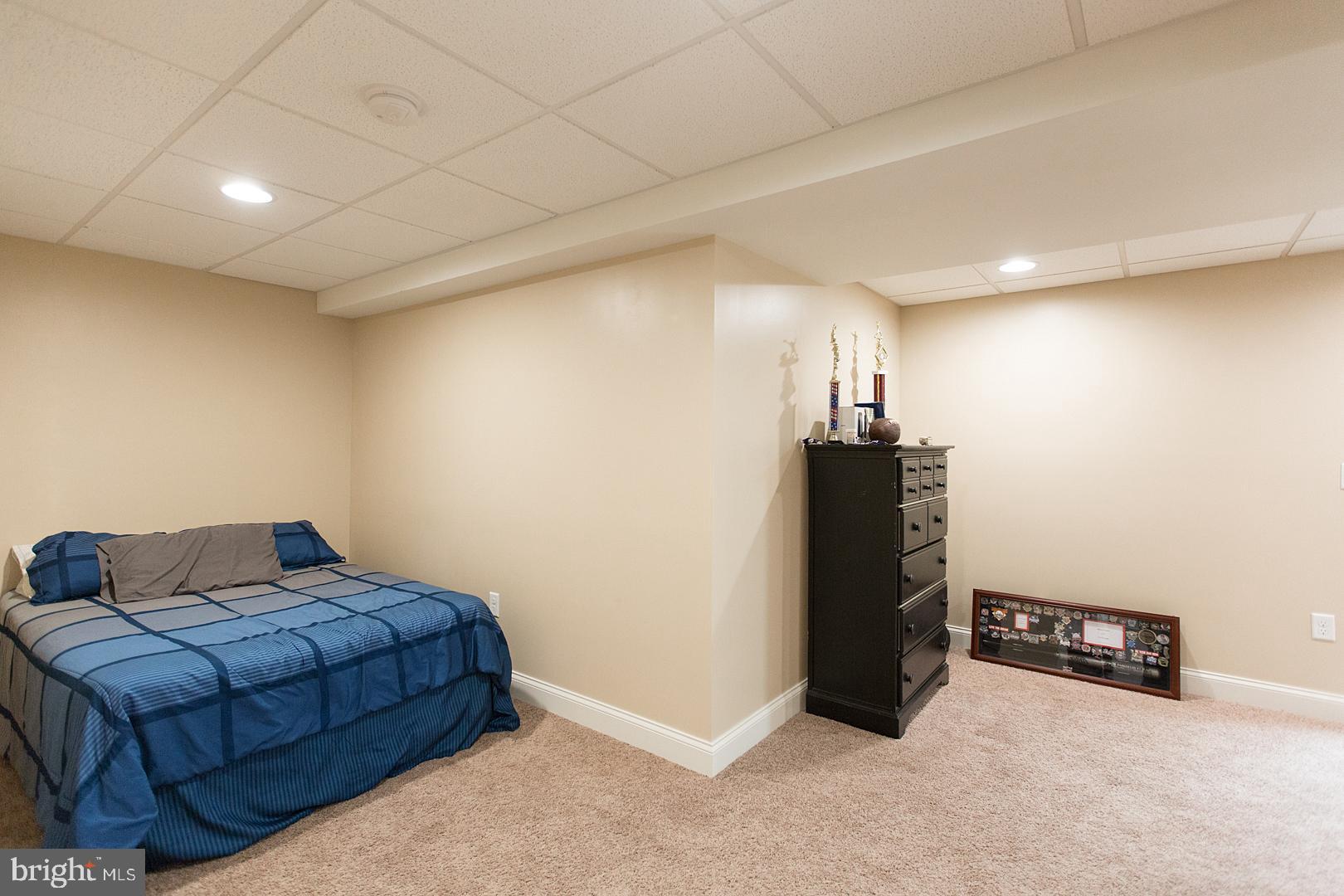 ELMCREST - Residential