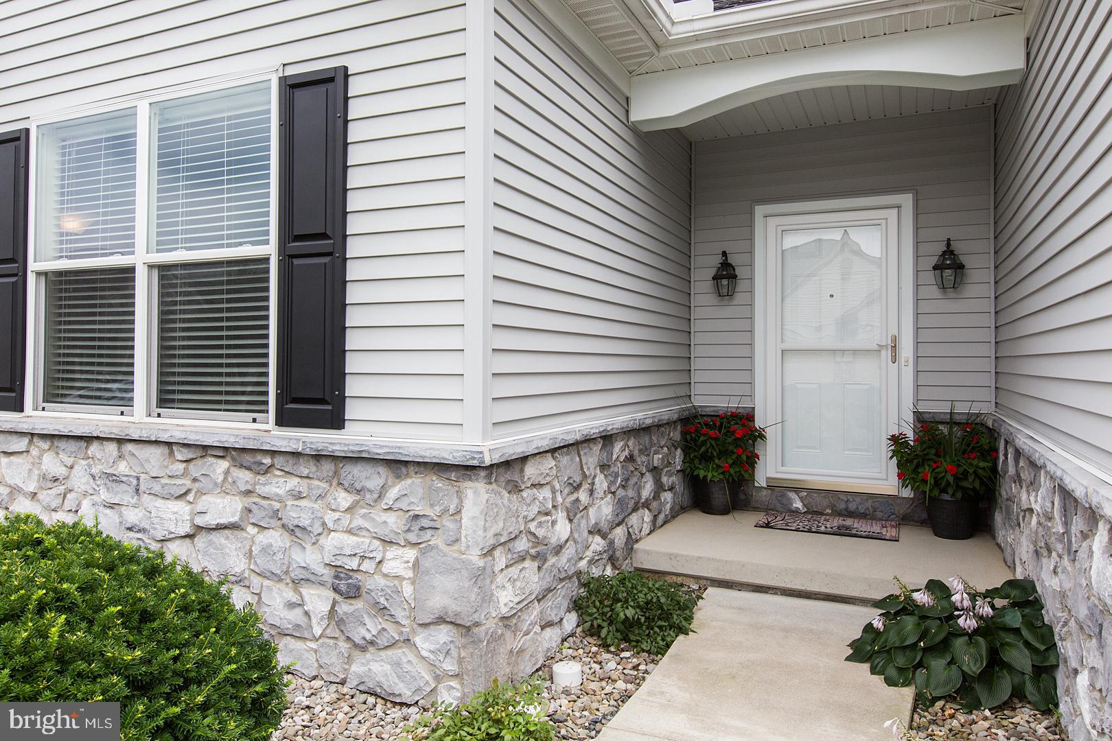 ELMCREST - Residential