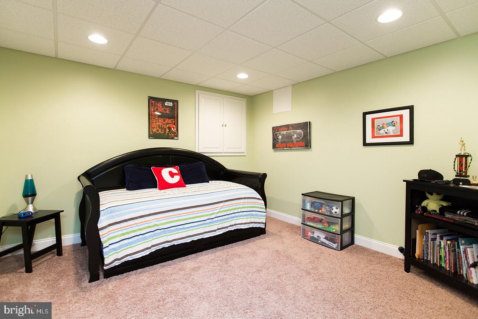 ELMCREST - Residential