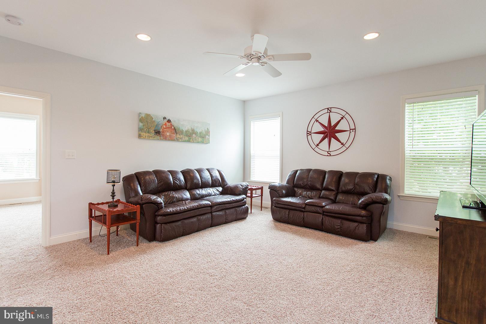 ELMCREST - Residential