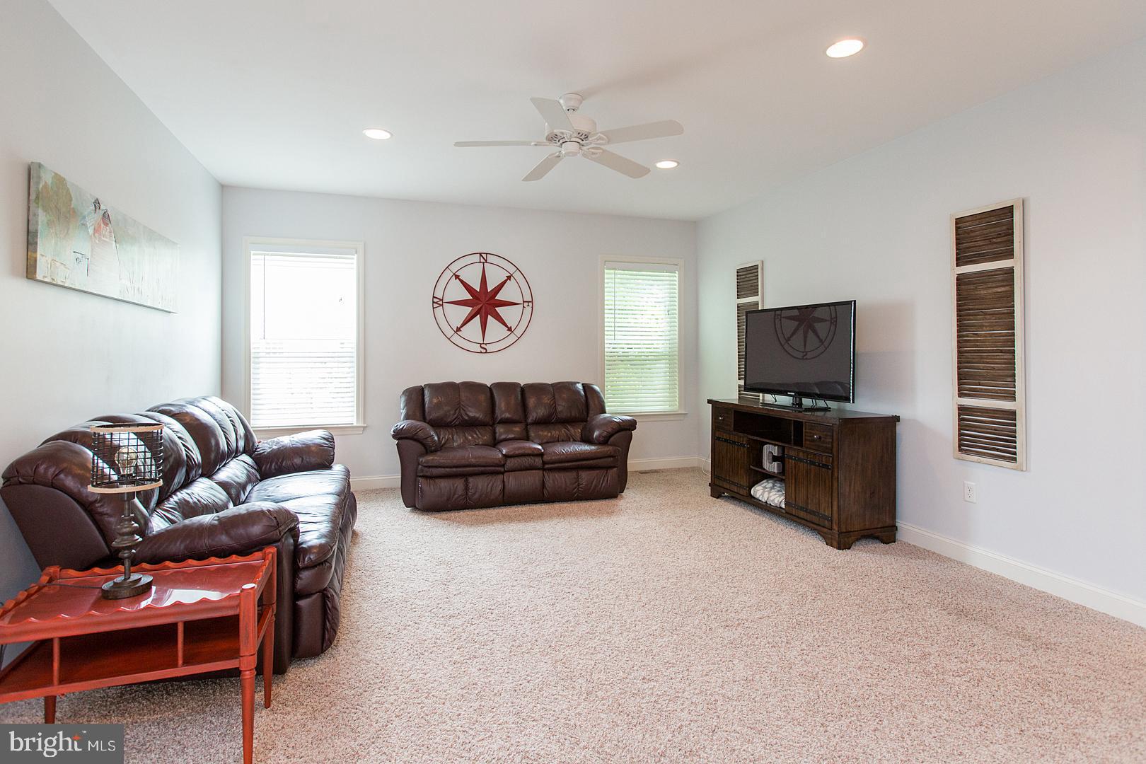 ELMCREST - Residential