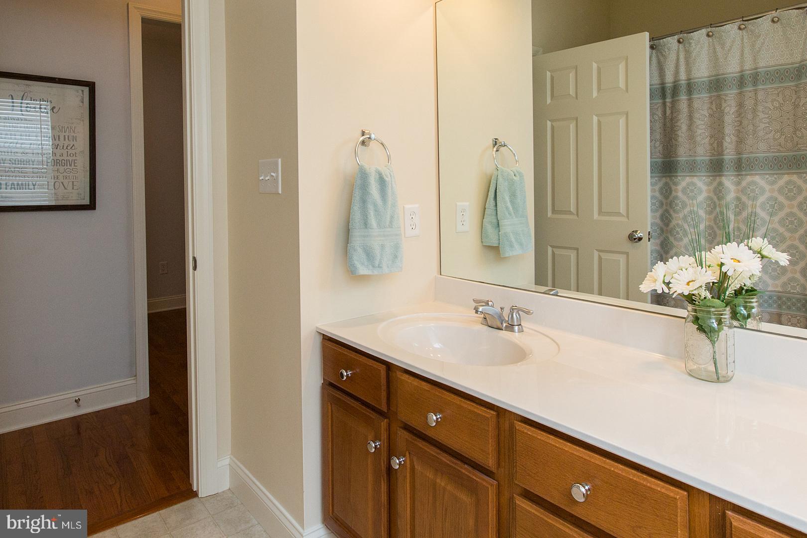 ELMCREST - Residential